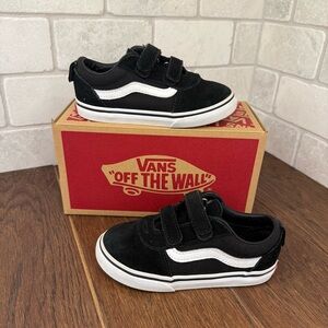 EUC Vans Black and White Shoes
